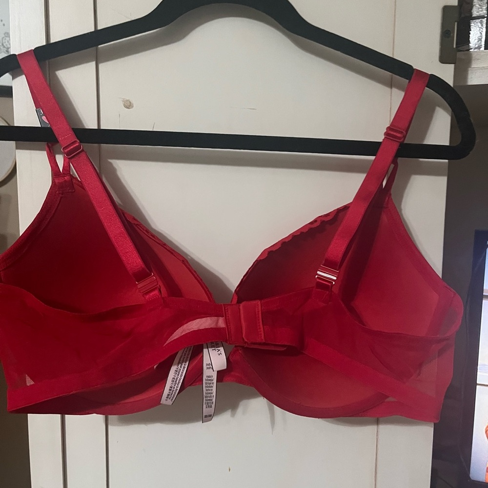 Nwot Victoria secret bra - Picture 4 of 6